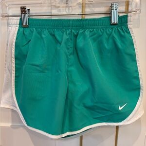 Like New Big Kids Nike Tiempo Running Shorts in Teal and White Size Large